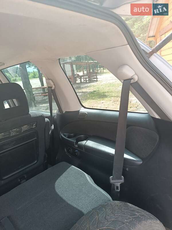 Мінівен Mazda MPV 2005 в Ратному