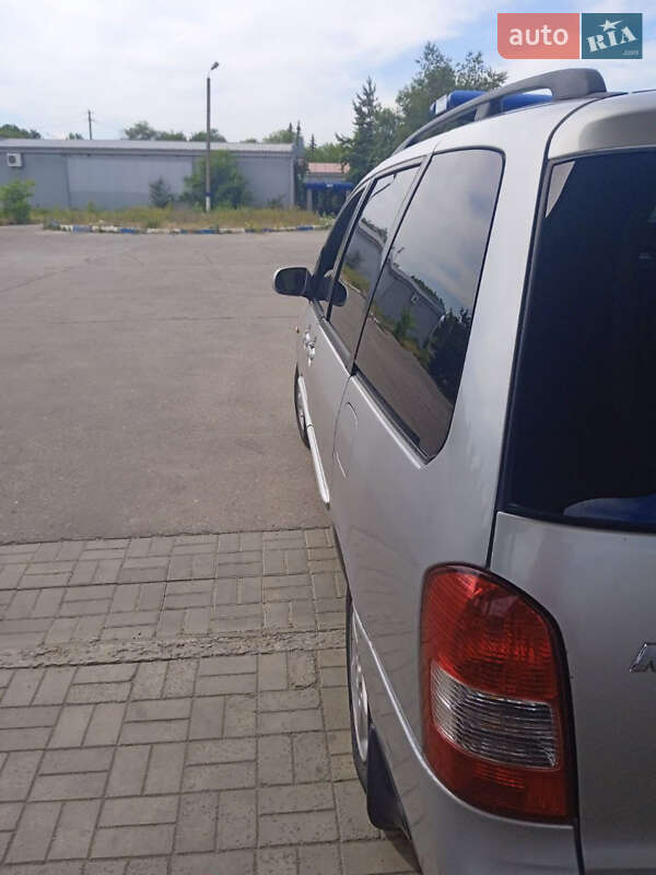 Мінівен Mazda MPV 2002 в Сумах
