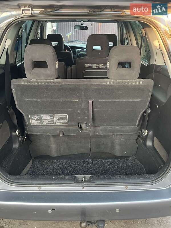 Минивэн Mazda MPV 2004 в Измаиле