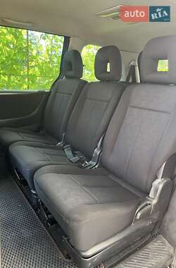 Минивэн Mazda MPV 2004 в 