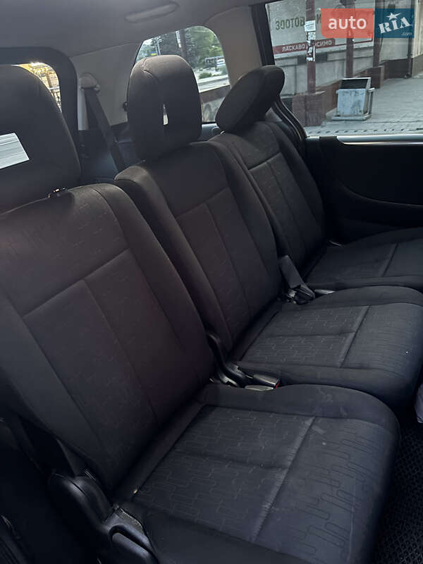 Минивэн Mazda MPV 2004 в Запорожье