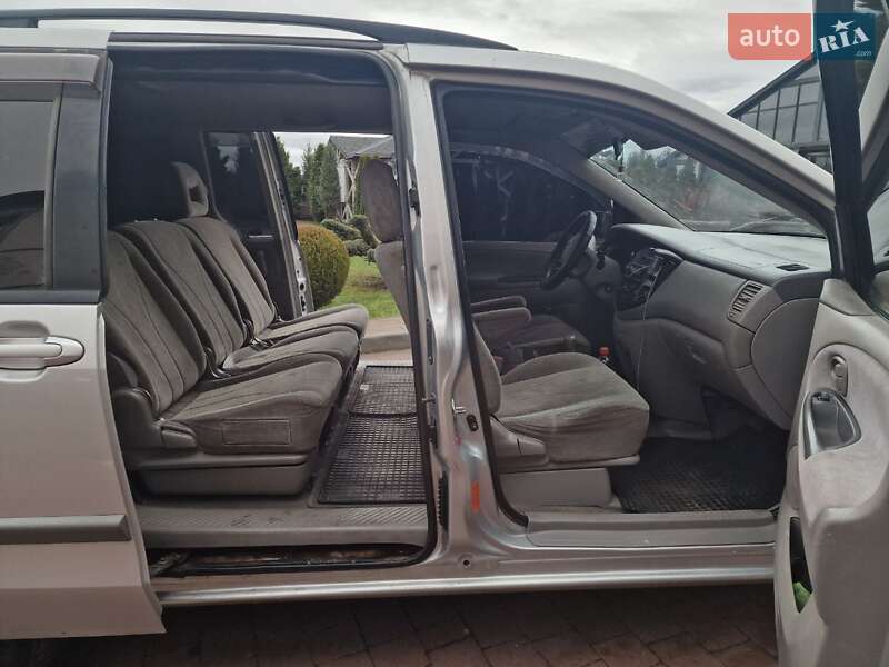 Минивэн Mazda MPV 2002 в Стрые