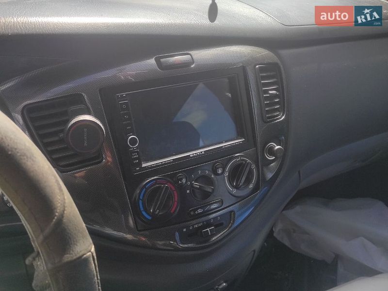 Мінівен Mazda MPV 2004 в Луцьку