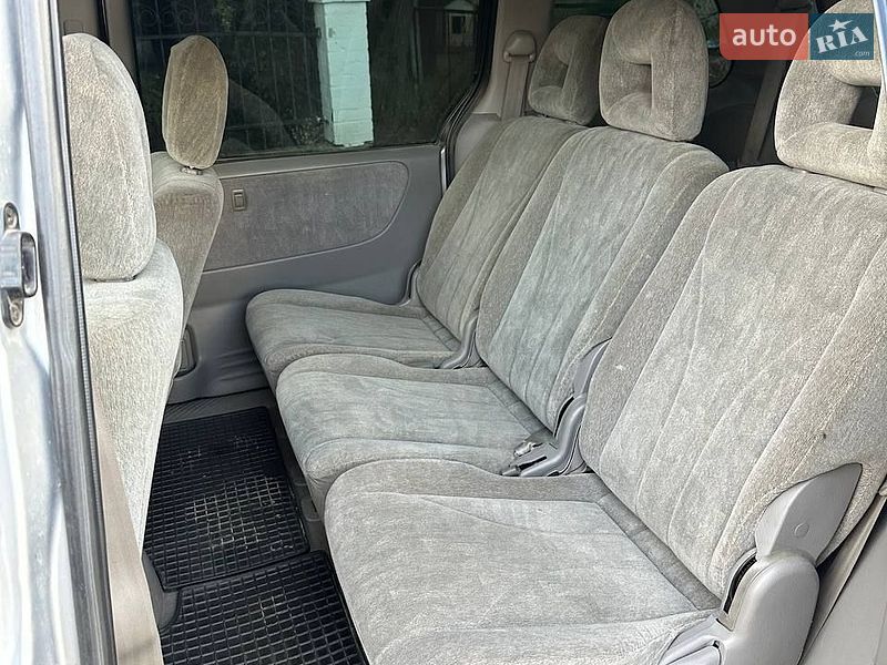 Минивэн Mazda MPV 2002 в Баре
