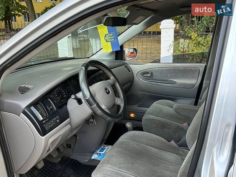 Минивэн Mazda MPV 2002 в Баре