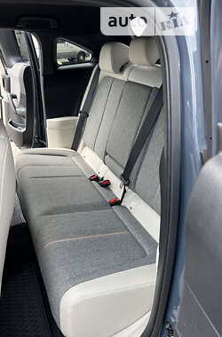 Внедорожник / Кроссовер Mazda MX-30 2020 в 