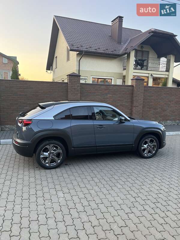 Позашляховик / Кросовер Mazda MX-30 2020 в Володимирі