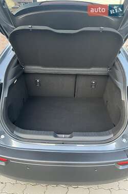 Внедорожник / Кроссовер Mazda MX-30 2020 в Владимире