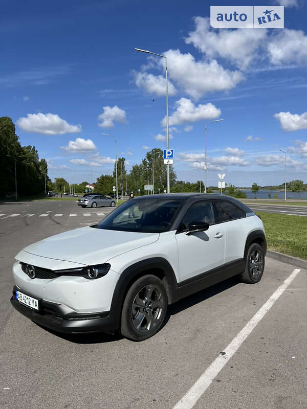 Внедорожник / Кроссовер Mazda MX-30 2021 в Виннице