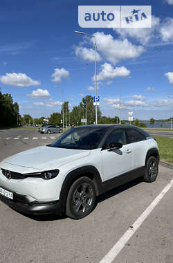 Внедорожник / Кроссовер Mazda MX-30 2021 в 