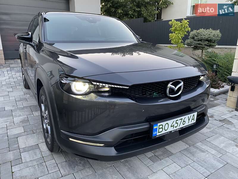 Внедорожник / Кроссовер Mazda MX-30 2020 в 