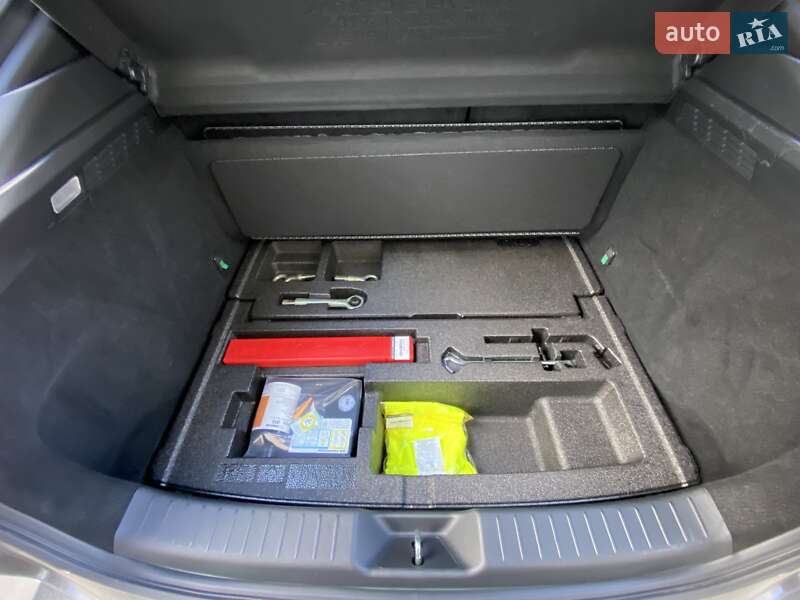 Внедорожник / Кроссовер Mazda MX-30 2020 в Тернополе