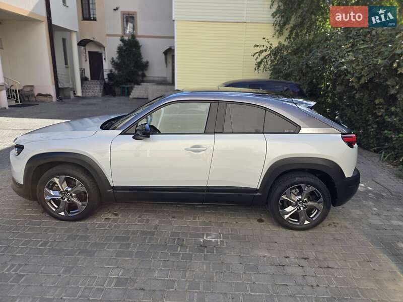 Внедорожник / Кроссовер Mazda MX-30 2020 в Одессе