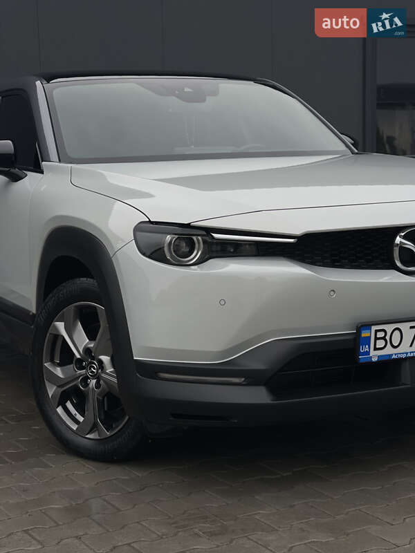 Внедорожник / Кроссовер Mazda MX-30 2020 в Тернополе