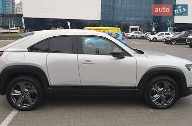 Внедорожник / Кроссовер Mazda MX-30 2021 в Одессе