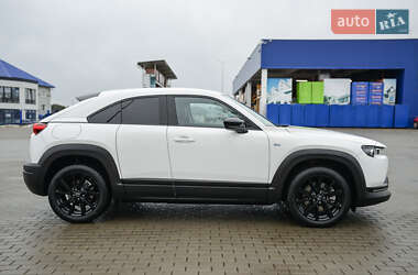 Внедорожник / Кроссовер Mazda MX-30 2024 в 