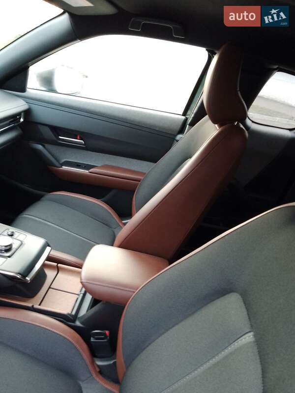 Внедорожник / Кроссовер Mazda MX-30 2023 в Радивилове