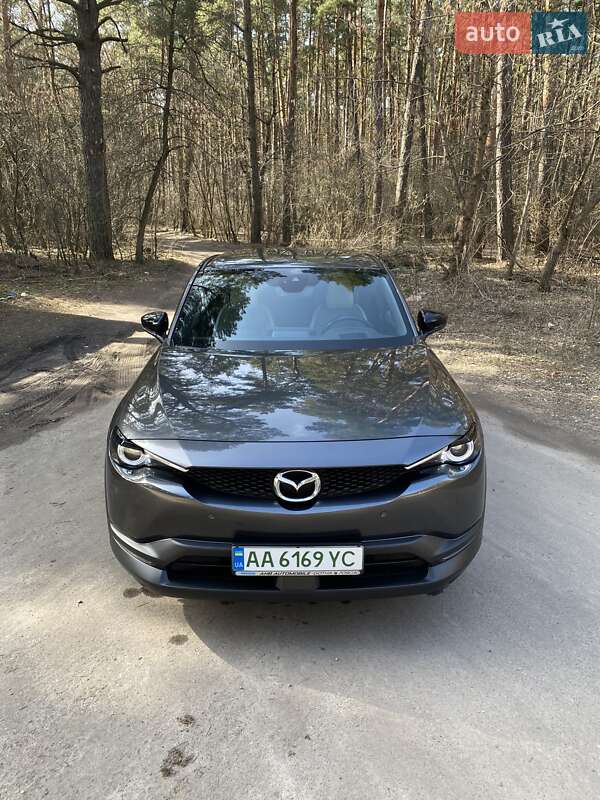 Внедорожник / Кроссовер Mazda MX-30 2021 в Киеве
