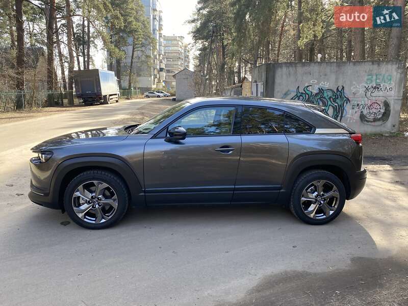 Внедорожник / Кроссовер Mazda MX-30 2021 в Киеве