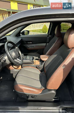 Внедорожник / Кроссовер Mazda MX-30 2020 в 