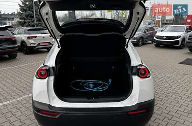 Внедорожник / Кроссовер Mazda MX-30 2020 в 