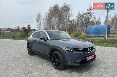 Внедорожник / Кроссовер Mazda MX-30 2020 в 