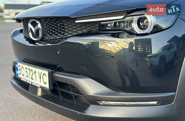 Внедорожник / Кроссовер Mazda MX-30 2021 в 