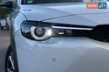 Внедорожник / Кроссовер Mazda MX-30 2021 в 
