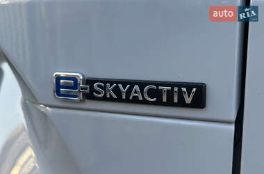 Внедорожник / Кроссовер Mazda MX-30 2021 в 
