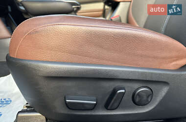 Внедорожник / Кроссовер Mazda MX-30 2021 в 