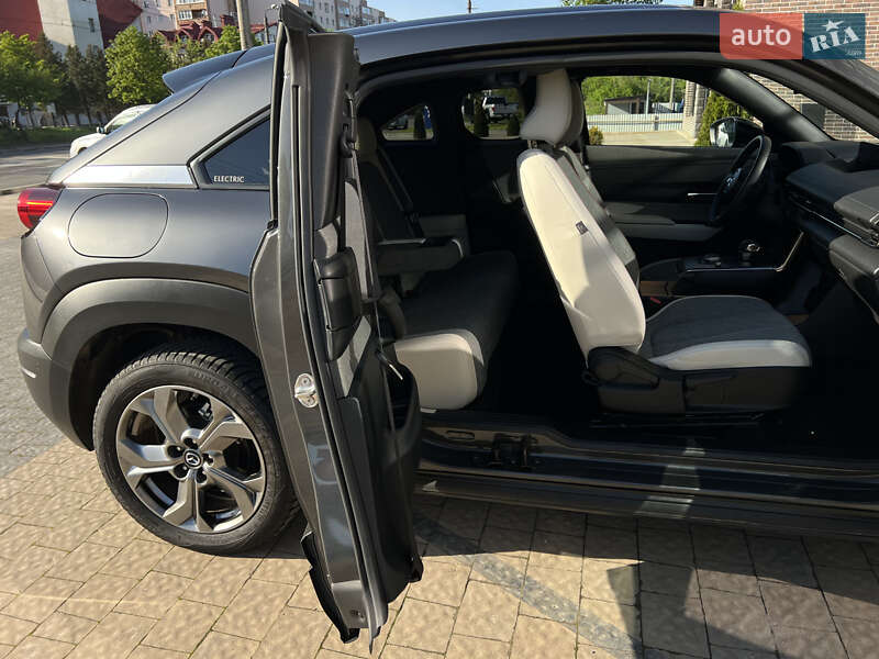 Внедорожник / Кроссовер Mazda MX-30 2020 в Ивано-Франковске