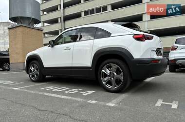 Внедорожник / Кроссовер Mazda MX-30 2020 в 
