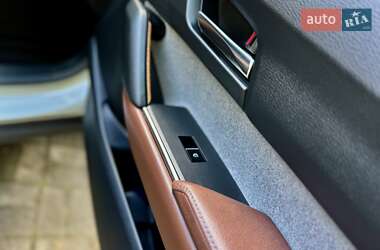 Внедорожник / Кроссовер Mazda MX-30 2020 в 