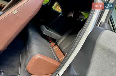 Внедорожник / Кроссовер Mazda MX-30 2020 в 