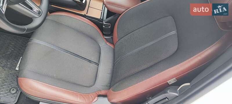 Позашляховик / Кросовер Mazda MX-30 2020 в Кам'янець-Подільському