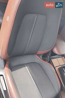 Внедорожник / Кроссовер Mazda MX-30 2020 в 