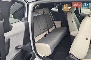 Позашляховик / Кросовер Mazda MX-30 2020 в 