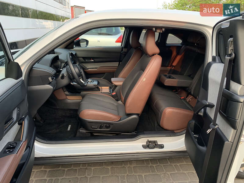 Позашляховик / Кросовер Mazda MX-30 2020 в Рівному