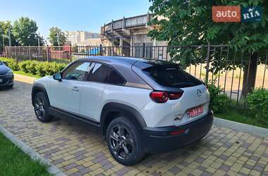 Внедорожник / Кроссовер Mazda MX-30 2020 в 