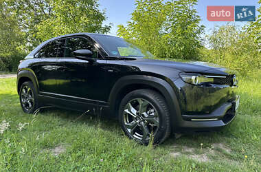 Внедорожник / Кроссовер Mazda MX-30 2023 в 