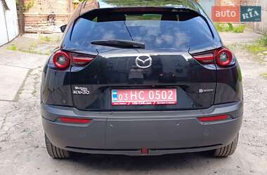 Внедорожник / Кроссовер Mazda MX-30 2020 в 