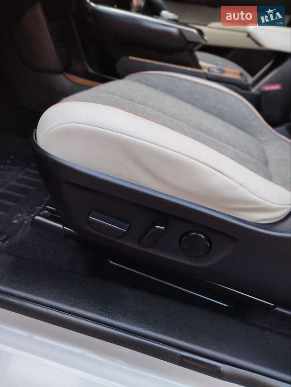 Внедорожник / Кроссовер Mazda MX-30 2021 в Виннице