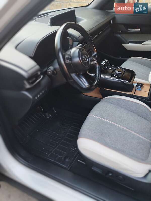 Внедорожник / Кроссовер Mazda MX-30 2021 в Виннице