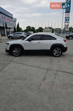 Внедорожник / Кроссовер Mazda MX-30 2021 в 