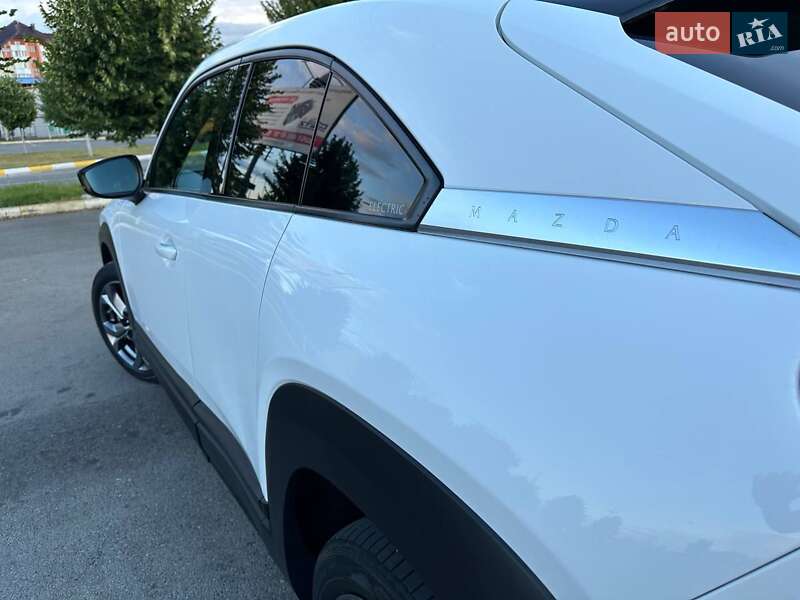 Позашляховик / Кросовер Mazda MX-30 2020 в Бучі