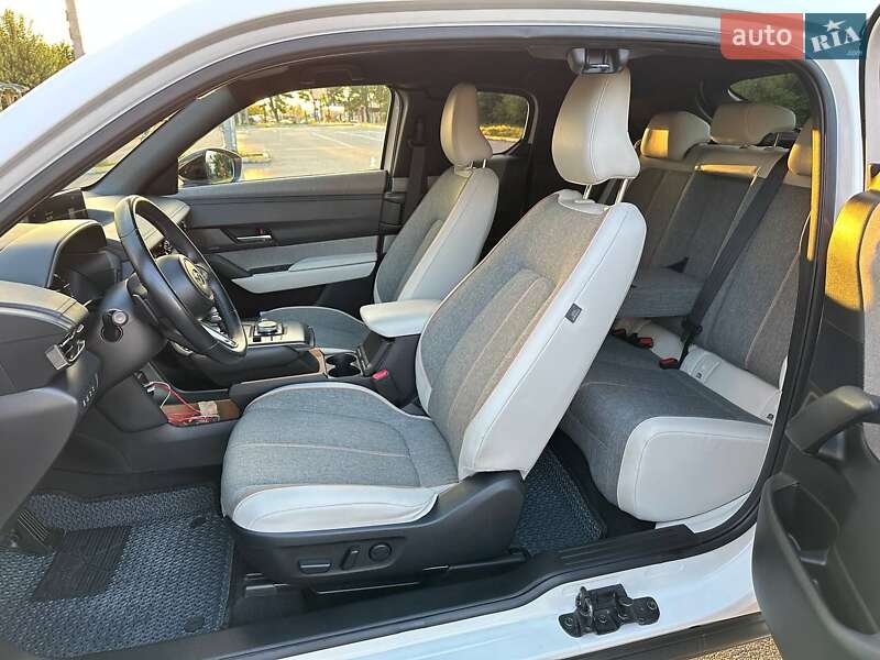 Позашляховик / Кросовер Mazda MX-30 2020 в Бучі