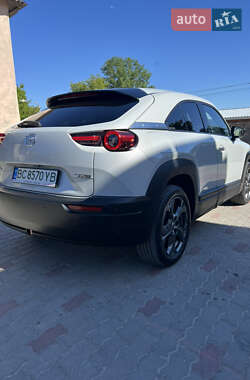 Позашляховик / Кросовер Mazda MX-30 2021 в 