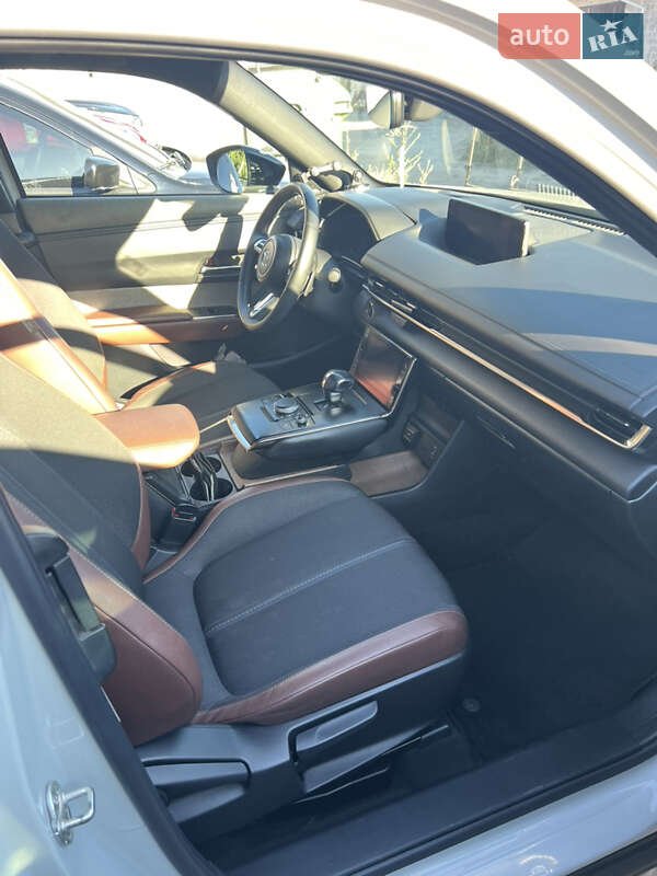 Внедорожник / Кроссовер Mazda MX-30 2021 в Золочеве