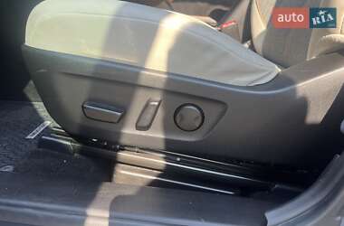 Внедорожник / Кроссовер Mazda MX-30 2020 в 
