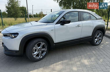 Внедорожник / Кроссовер Mazda MX-30 2023 в 